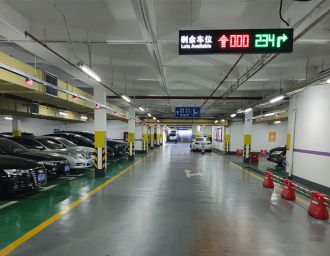 深圳某五星級酒店一體式超聲波車(chē)位引導系統